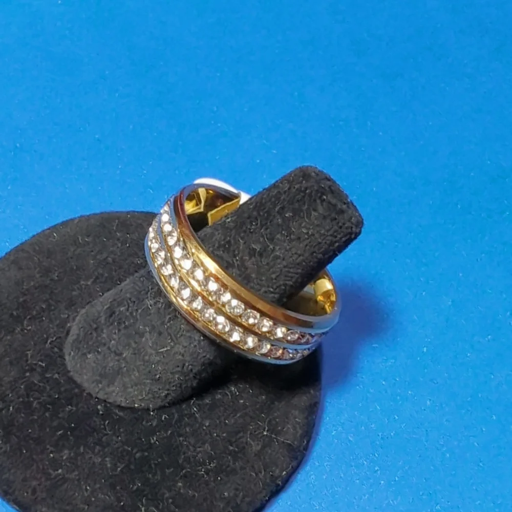 Sleek Stylish Brilliant Stainless Steel Rhinestone Promise Band/Ring Unisex Sz10